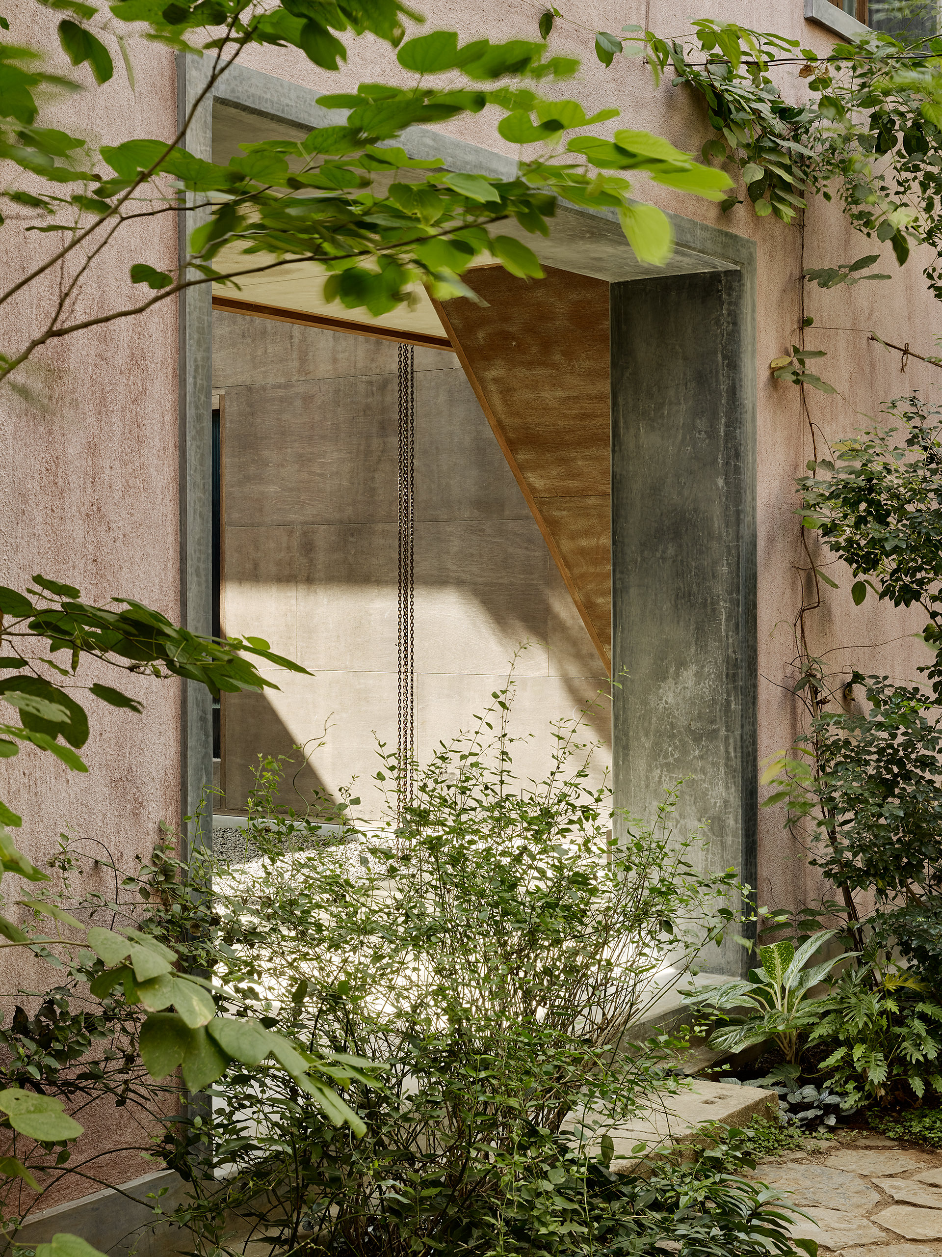 Studio Mumbai, Saat Rasta